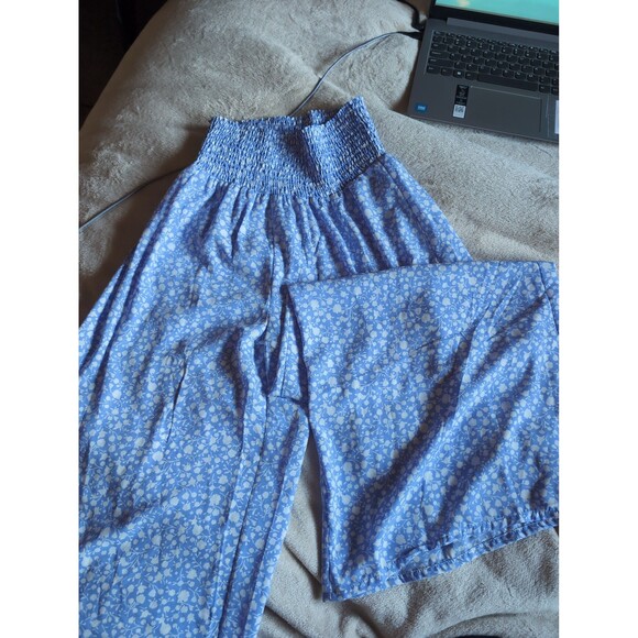 Size small floral blue flowy pants wide legged - Picture 1 of 5